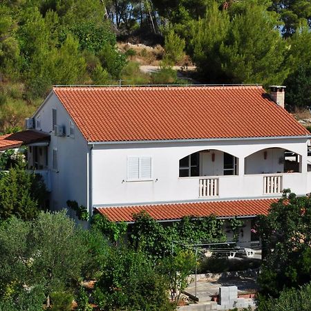 Villa Delfin Sutivan Bagian luar foto