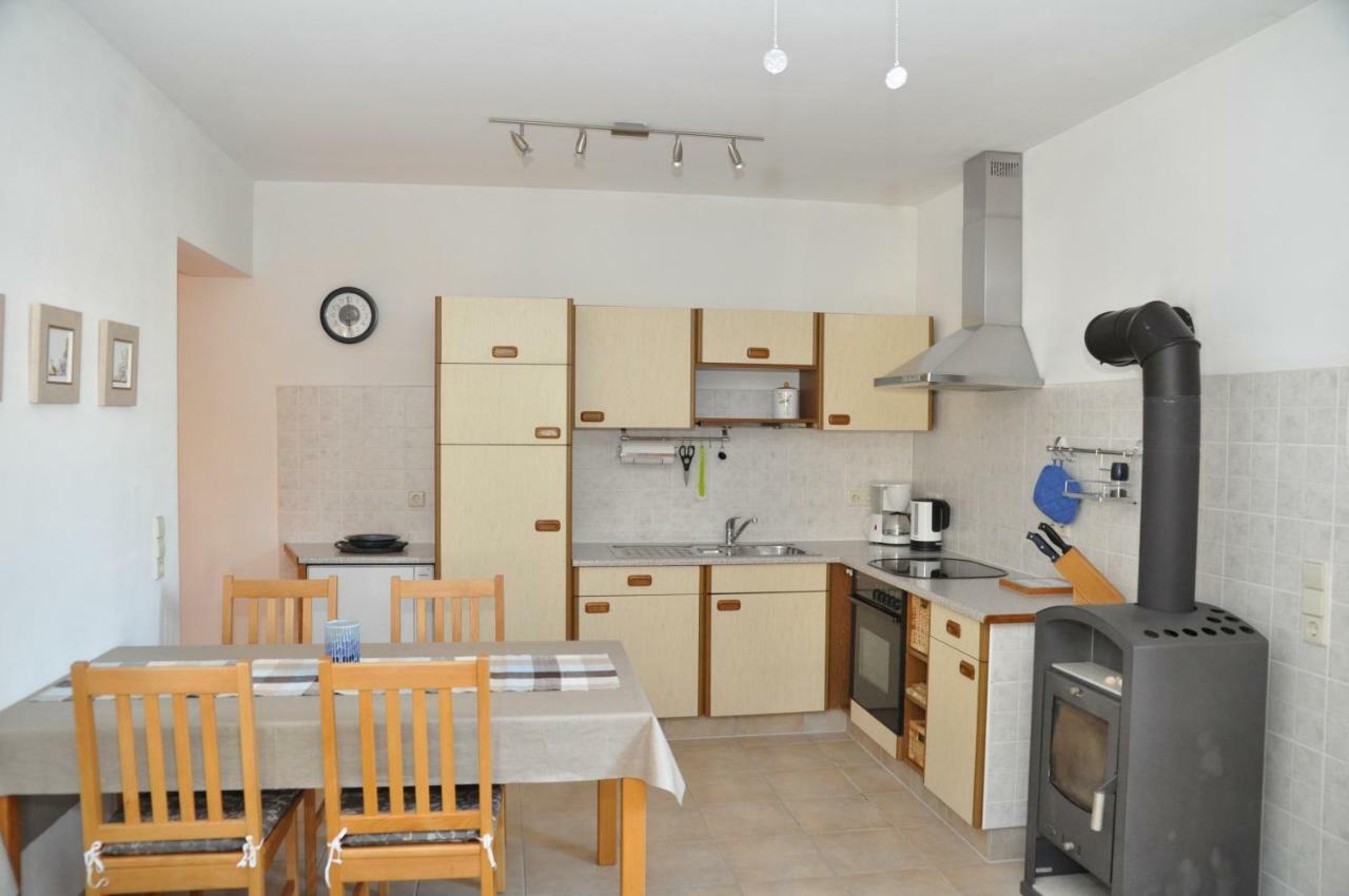 Villa Delfin Sutivan Bagian luar foto