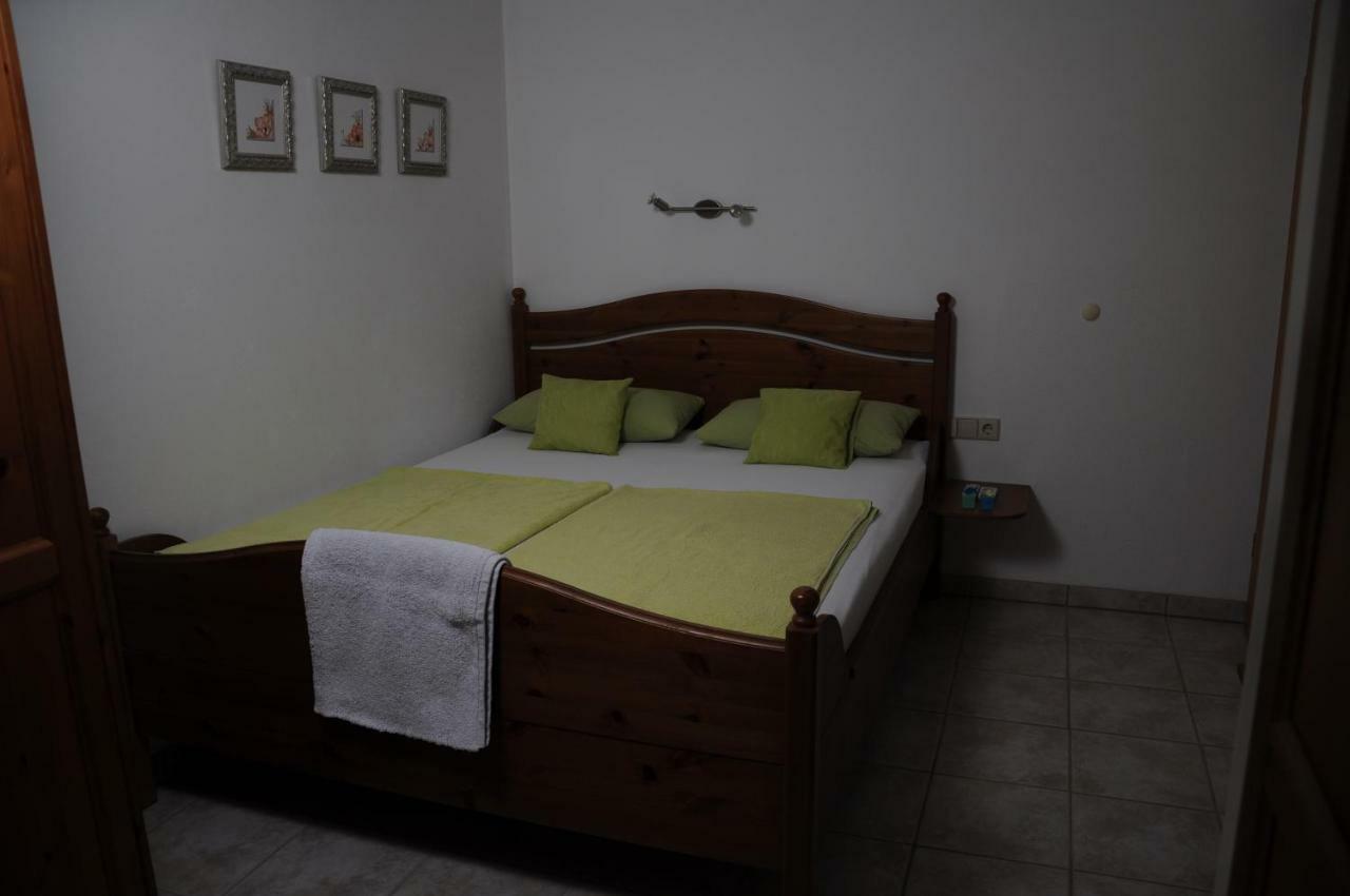Villa Delfin Sutivan Bagian luar foto