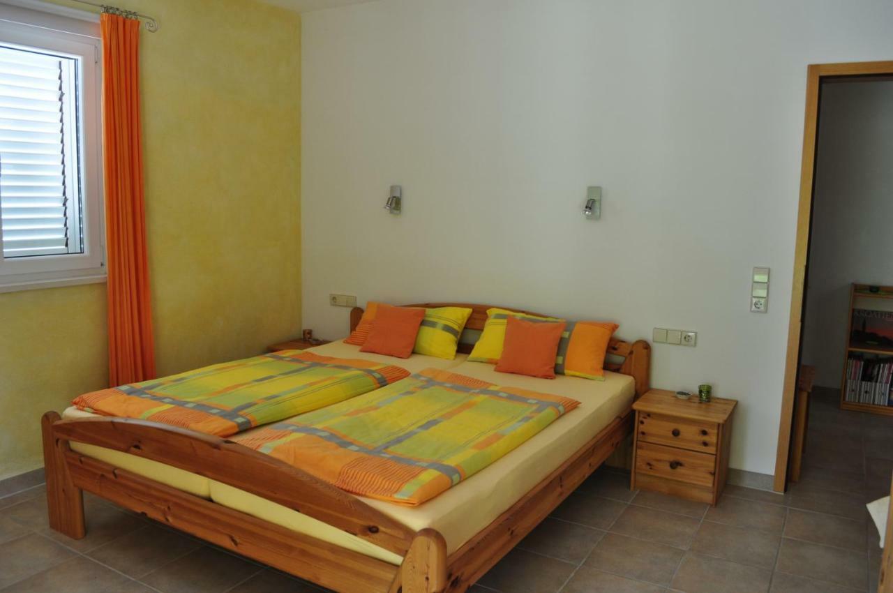 Villa Delfin Sutivan Bagian luar foto