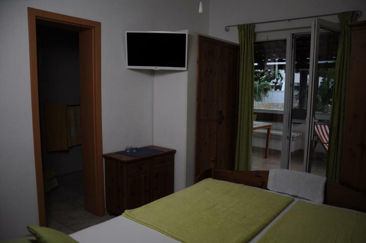 Villa Delfin Sutivan Bagian luar foto